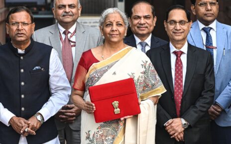 Budget 2025: वित्त मंत्री निर्मला सीतारमण ने पहनी मधुबनी पेंटिंग वाली साड़ी, जानिए किसने किया है डिजाइन